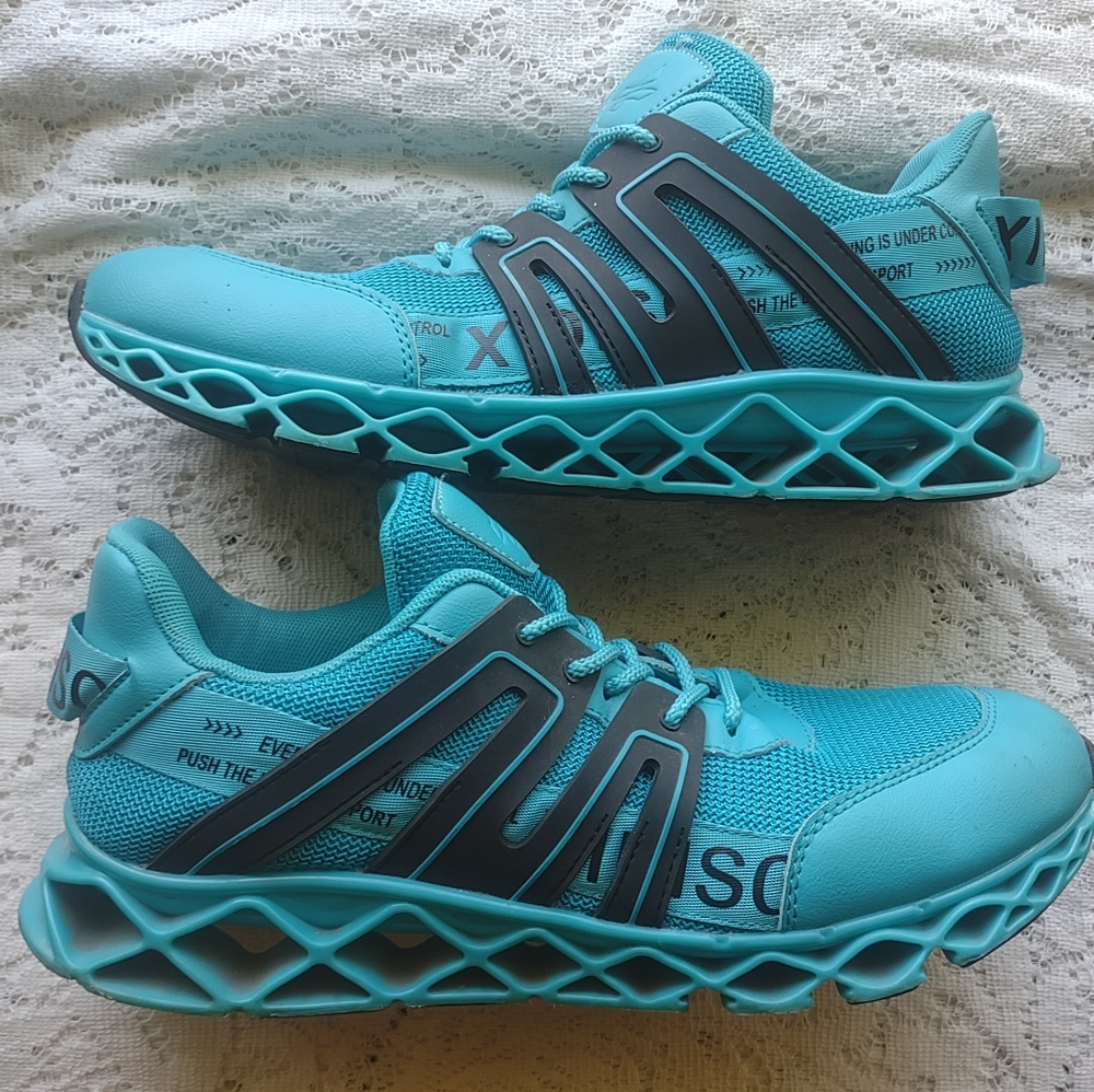 Men's Just So So Sneakers Sz 10